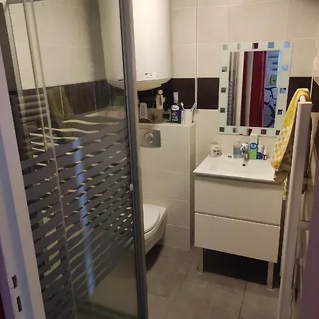 Apartamento Tranquilo Con Jardin Privado